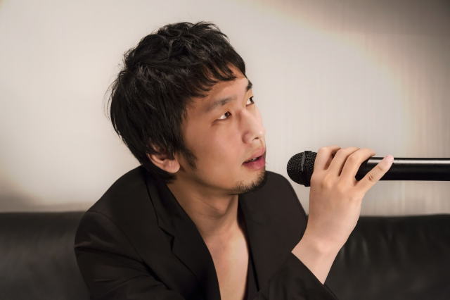 Tokyo host club host headbutts woman after being told he “sucks” at karaoke