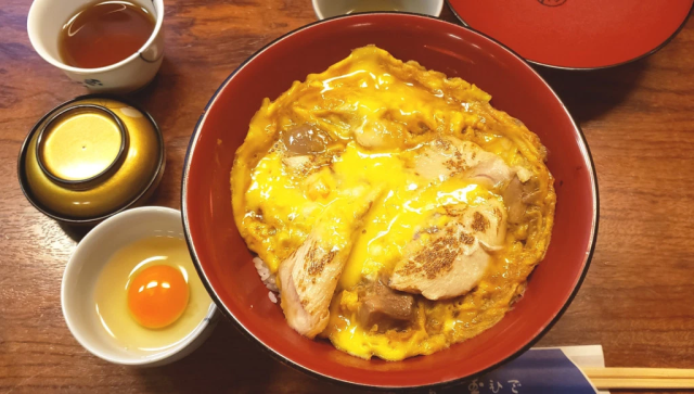 This is Japan’s oldest oyakodon chicken-and-egg rice bowl restaurant, and it’s awesome