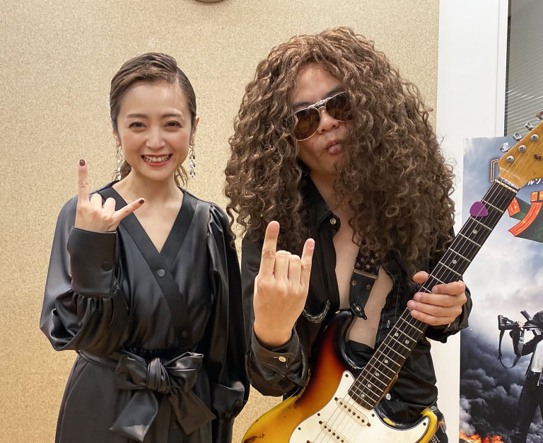 Seiji interviews his teenage crush Yumi Adachi with the spirit of