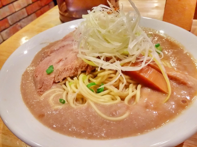 Kyoto’s THICKEST ramen is crazy and crazy-delicious【Taste test】