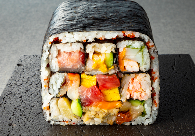 The Greatest Sushi Roll In Japanese History Is Actually Nine Sushi Rolls In One Photos Soranews24 Japan News