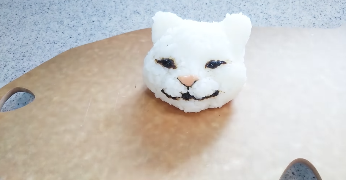Beyond rice balls How to make an edible onigiri rice cat【Video