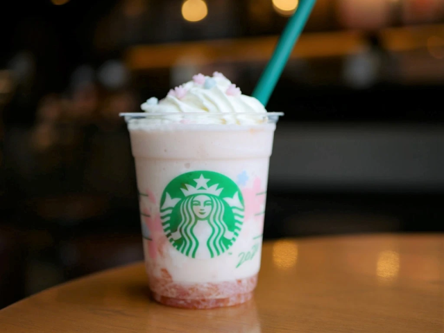 Sakura isn’t cherry?!? Starbucks Japan releases the Sakura Cherry Frappuccino, and we try it
