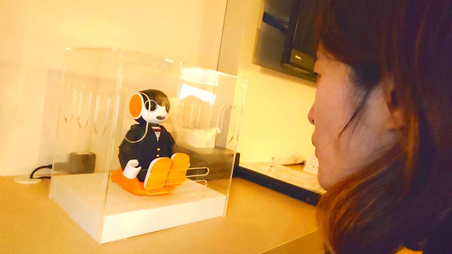 We spent a night in a Tokyo hotel staffed by robots 【Photos】