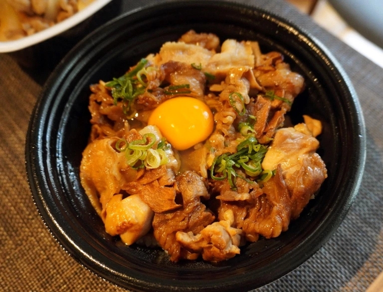 Yoshinoya’s new SuperSpecialLarge Bowl A gigantic threeanimal 1,700