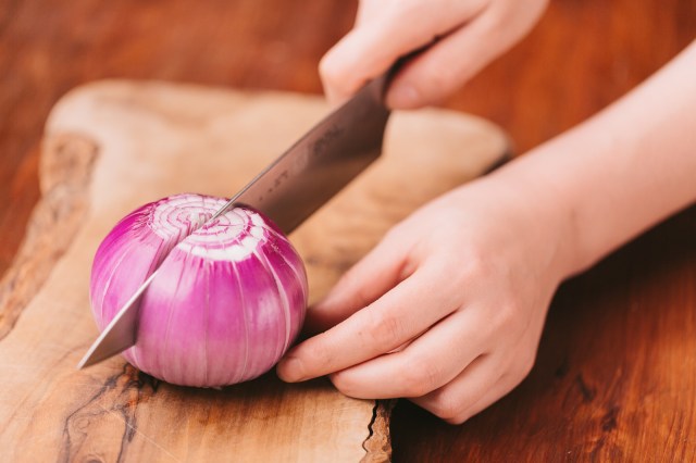 Jilted Chinese woman sends 1,000 kilograms of onions to ex-boyfriend’s doorstep