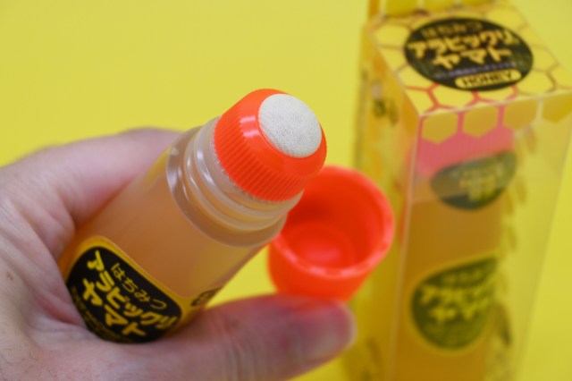 How to use a Glue Stick and Liquid Glue 