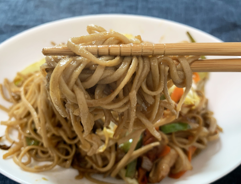 We try cooking yakisoba with real Japanese buckwheat soba【SoraKitchen