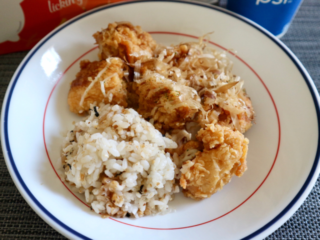 KFC Taiwan now offering chicken and rice menu based on Japanese okonomiyaki pancakes!