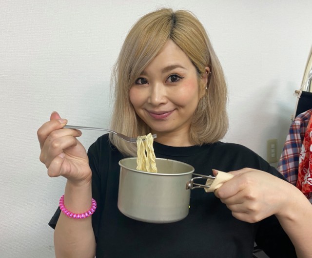 Cook up an easy campsite feast inside your home with the “Ramen Cooker”
