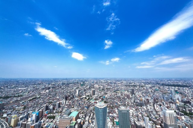 The Tokyo area welcomed more new foreign residents than Japanese ones last year