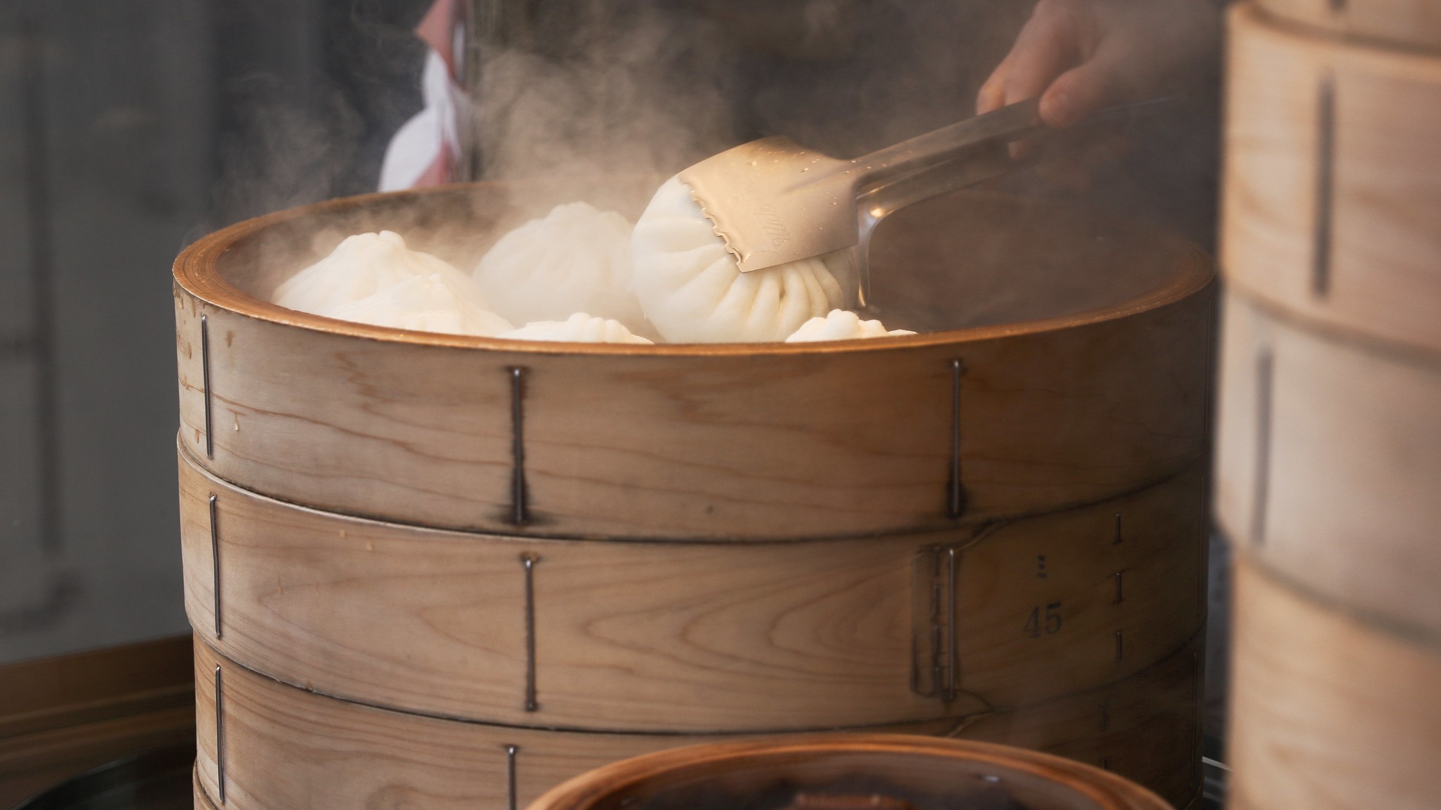 how-to-perfectly-heat-steamed-buns-in-the-microwave-cooking-hack