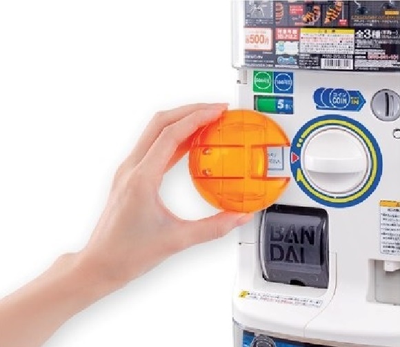 A capsule toy vending machine pandemic shopping solution The My Gashapon Handle