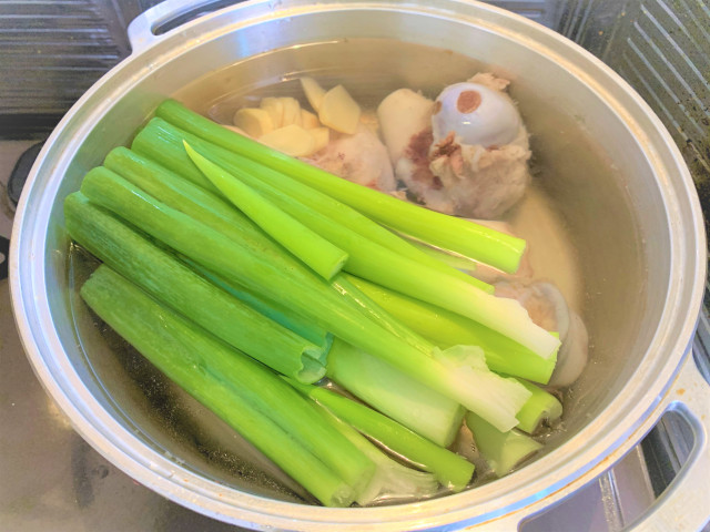 How to make tonkotsu ramen at home 【SoraKitchen】
