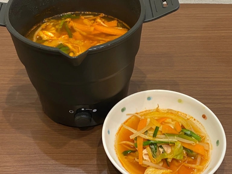 Japan's one-person instant ramen pot may be the one and only