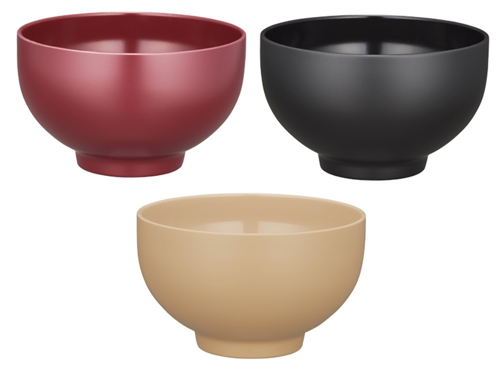 Thermos-style Japanese rice and soup bowls serve piping hot food