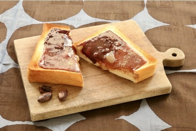 Yokan Slice sweet red beans slices let you make gooey, delicious Japanese dessert in just seconds