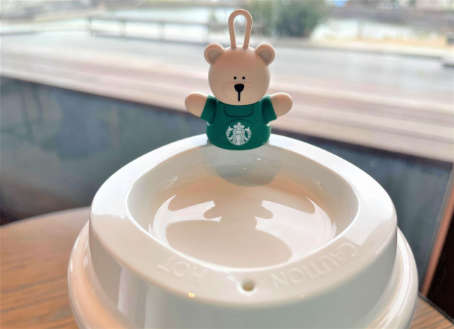 Starbucks sells bear plugs for reusable cups in Japan