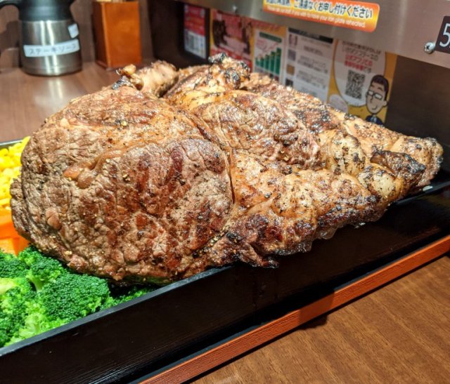Man vs. Steak: We band together to eat 4.5 kilograms of beef at Ikinari Steak