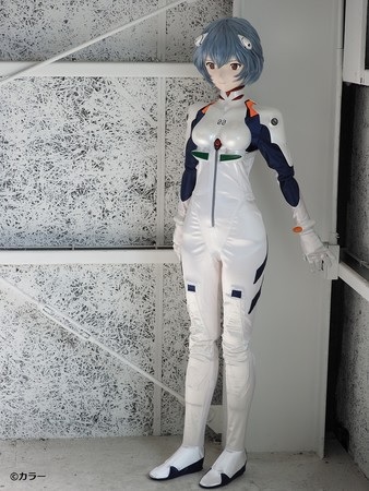 life size rei figure