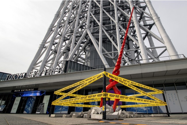 Gigantic Evangelion Spear Of Longinus Appears Stabbed In The Ground At The Tokyo Skytree Photos Soranews24 Japan News