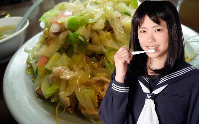 Japanese school lunch noodles fried so hard that children and teachers chip  teeth, go to hospital | SoraNews24 -Japan News-