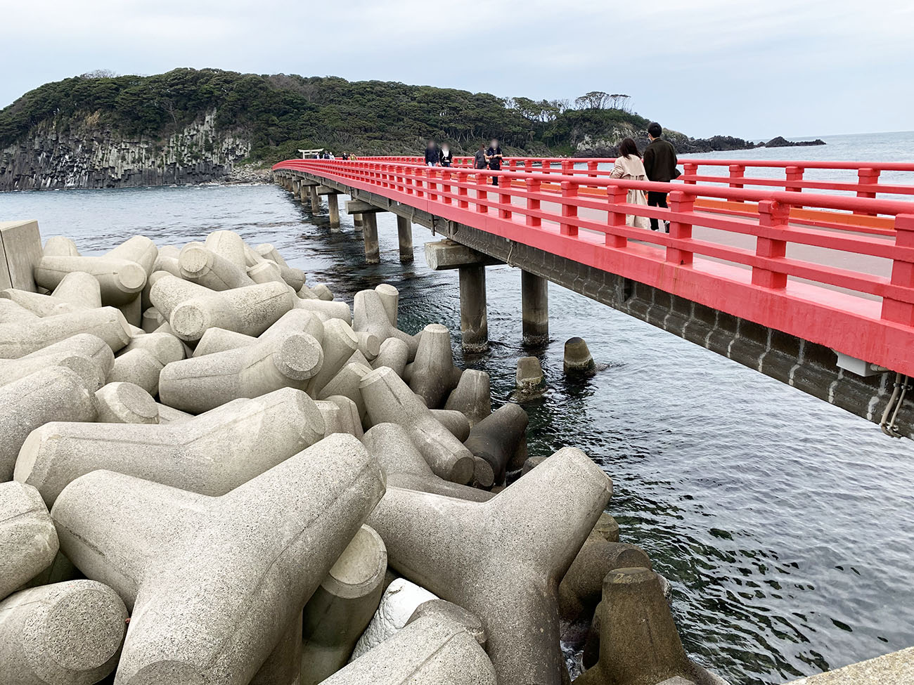 We visit Oshima, an island in Japan where walking counterclockwise ...