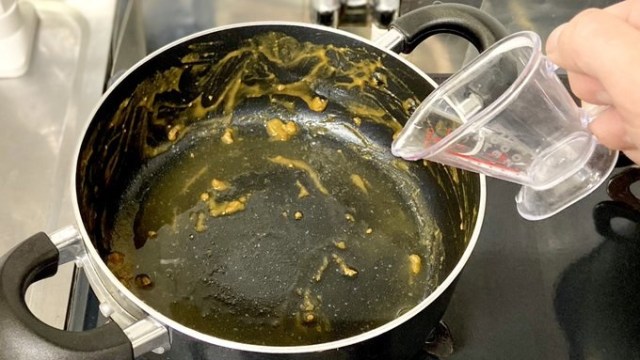 Japanese chef’s curry cleanup kitchen hack means there’s no reason not to cook a pot right now