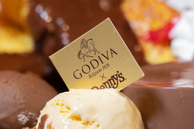 Denny’s Japan collaborates with Godiva for decadent, limited-edition dessert menu