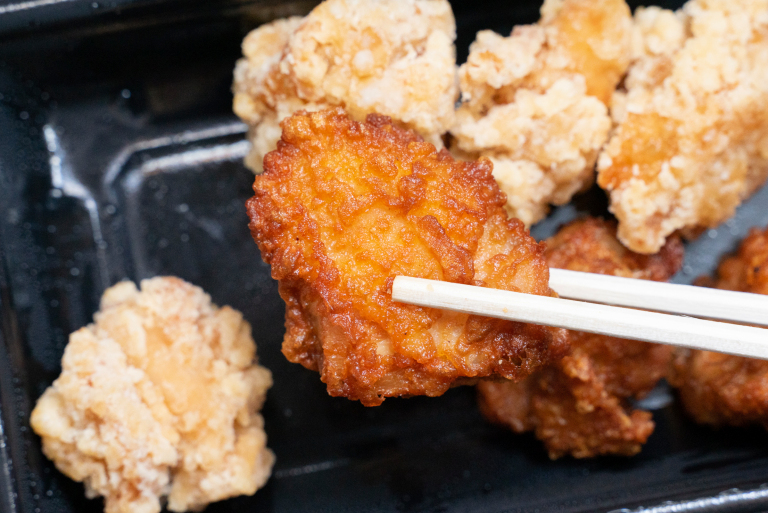 Japanese fast food fried chicken showdown, featuring…Yoshinoya?【Taste