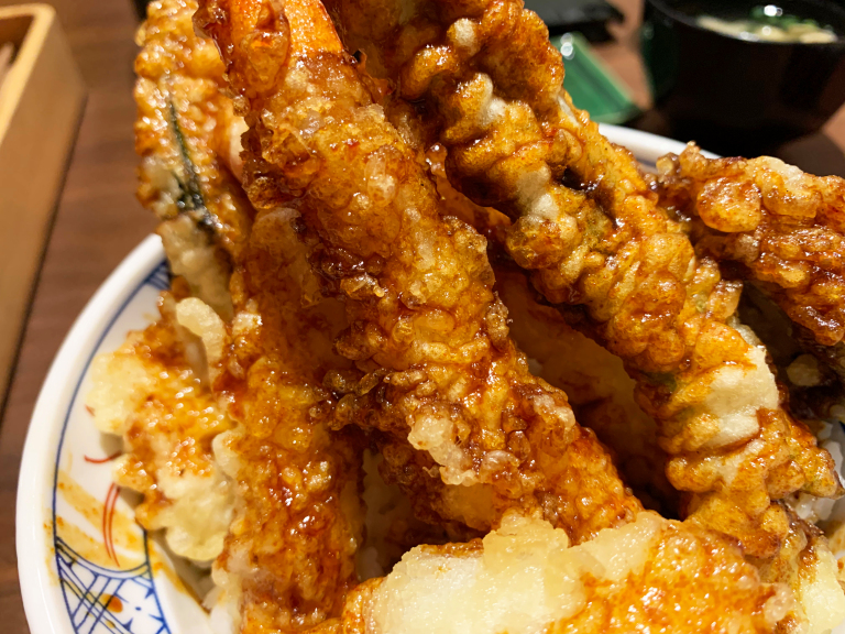 We visit the Japanese branch of a Singaporean restaurant serving