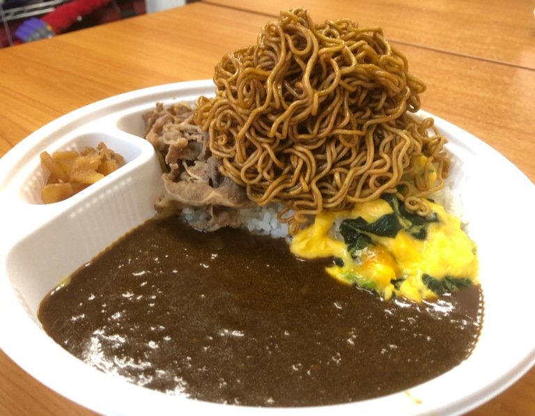 We Make Our Own Version Of Japan S New Yakisoba Gyudon Omu Curry Mix Bowl