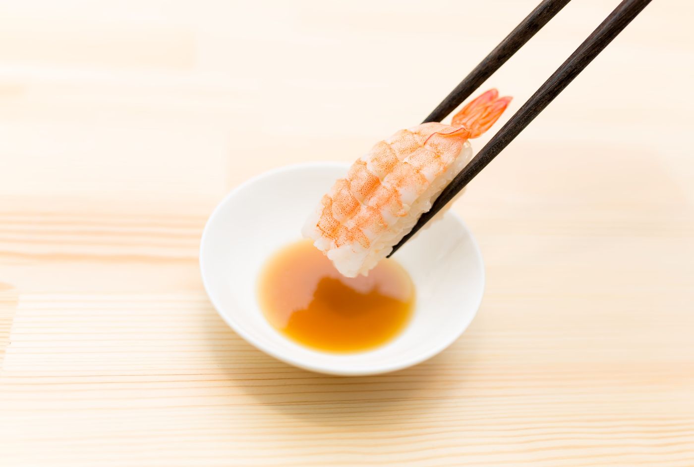 Should you add wasabi to your soy sauce at a sushi restaurant