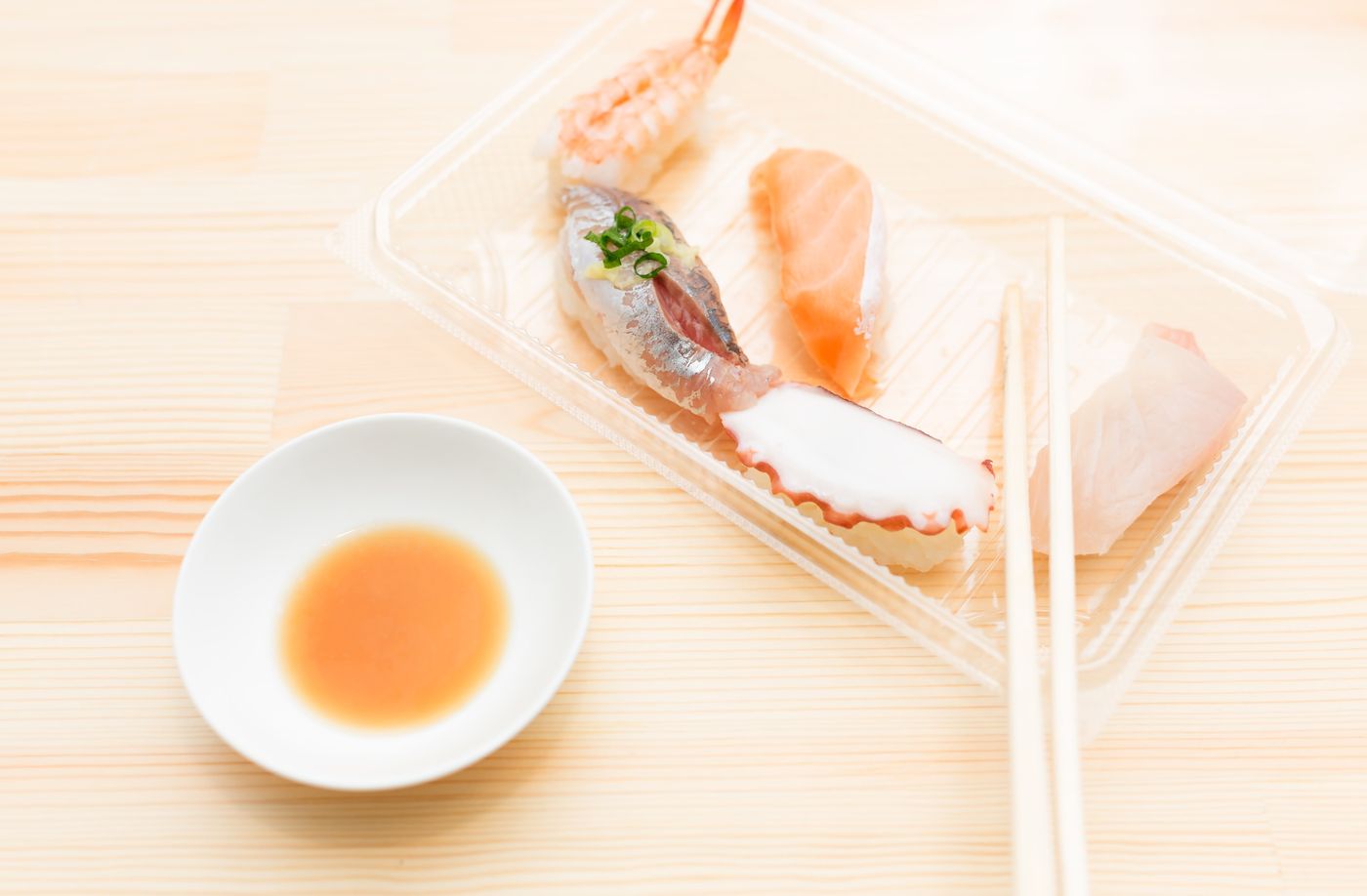 Should you add wasabi to your soy sauce at a sushi restaurant? SoraNews24 Japan News