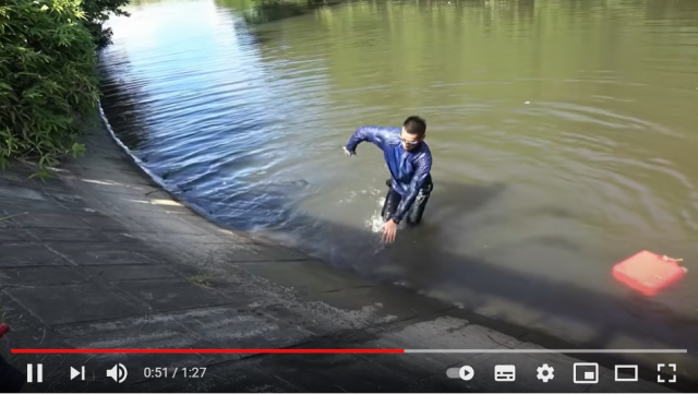 Japanese active coast guard demonstrates how dangerous it is to fall into a reservoir pond【Video】