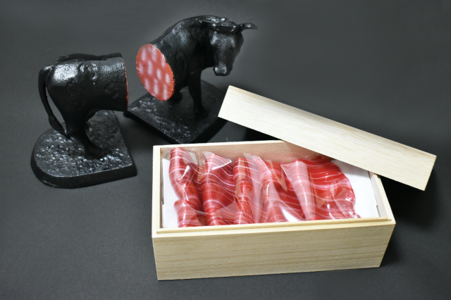 “Beef Candy” blurs the line between sukiyaki and candy