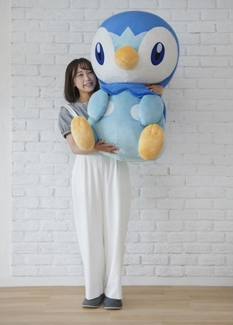 Crazy huge Pokémon Piplup plushie is even bigger than its canon