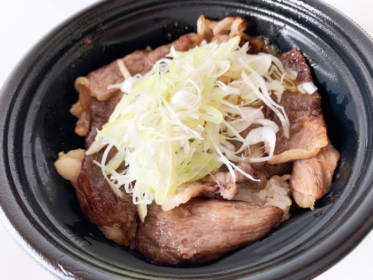 Eat Kuroge Wagyu beef at this Japanese restaurant in Ginza for less than 10  bucks!