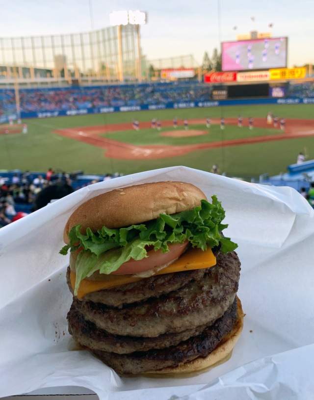 We try the Home Run Burger, available at only one Freshness Burger