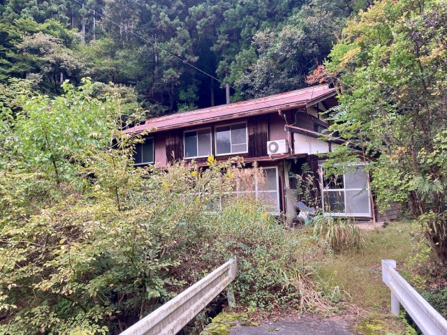 What happens when our team starts renovating our cheap countryside house in Japan?