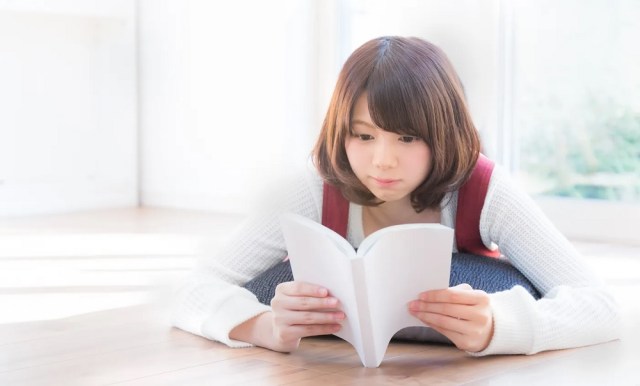 Japanese boss finds out employee is moonlighting as light novel author, does something about it
