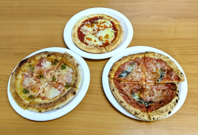 Which Japanese convenience store sells the best pizzas?【Taste test】