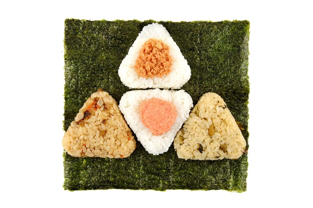 Oishii~desu ‣ Anime Food — Rice Balls - Cardcaptor Sakura Clear Card ep5