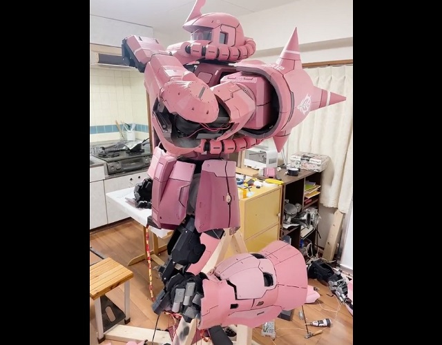 life size zaku