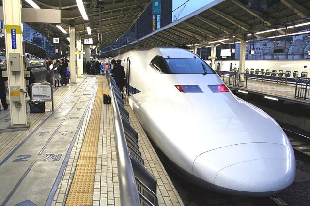 Japan Rail now accepting suggestions for how to use a car on the Nozomi bullet train in March 2022