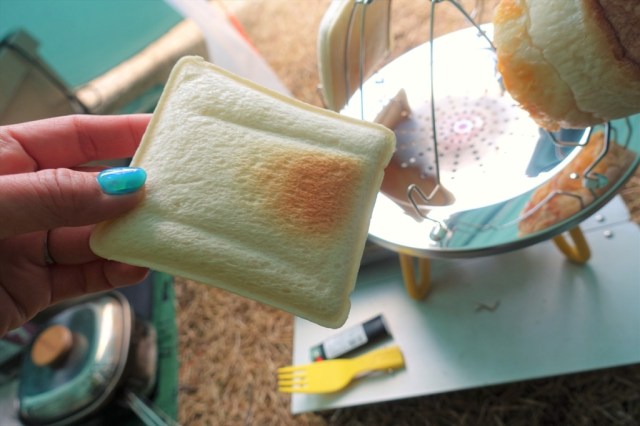 Is a camping toaster from Daiso any good? We tested one so you don’t have to!