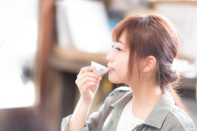 Many young Japanese people aren’t drinking sake these days