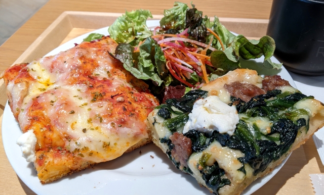 Starbucks pizzas become a hot topic in Japan, but do they live up to the hype?