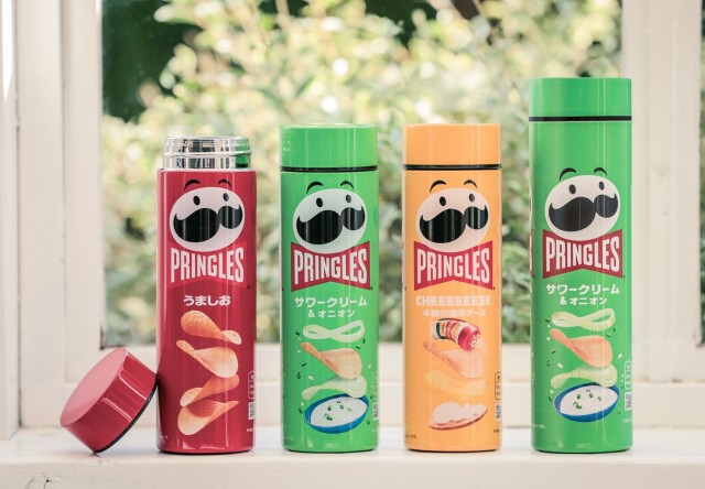 Pringles can drink bottles on sale at Japanese bookstores and convenience stores
