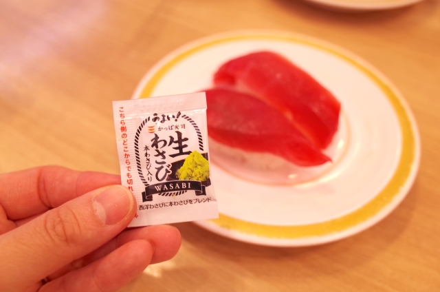 How should you add wasabi to sushi at a conveyor belt restaurant? |  SoraNews24 -Japan News-